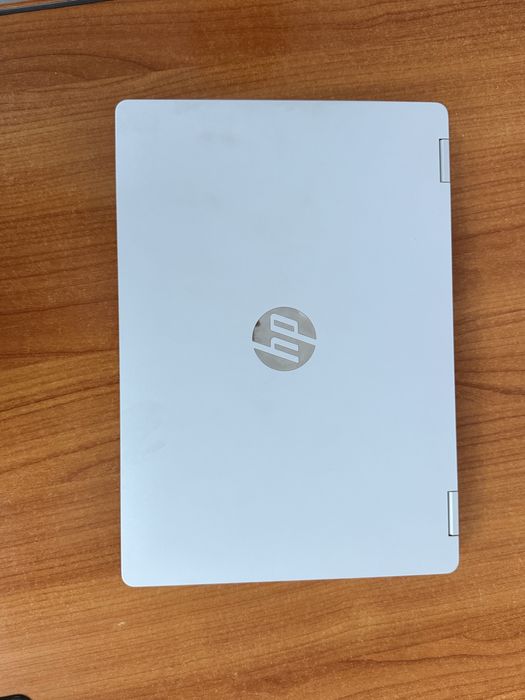 HP OmniBook 5 Flip | Intel Core 5 120U | 8GB RAM | Touchscreen