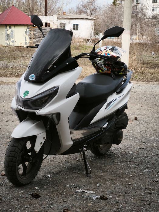 nomad 700 maxi скутер