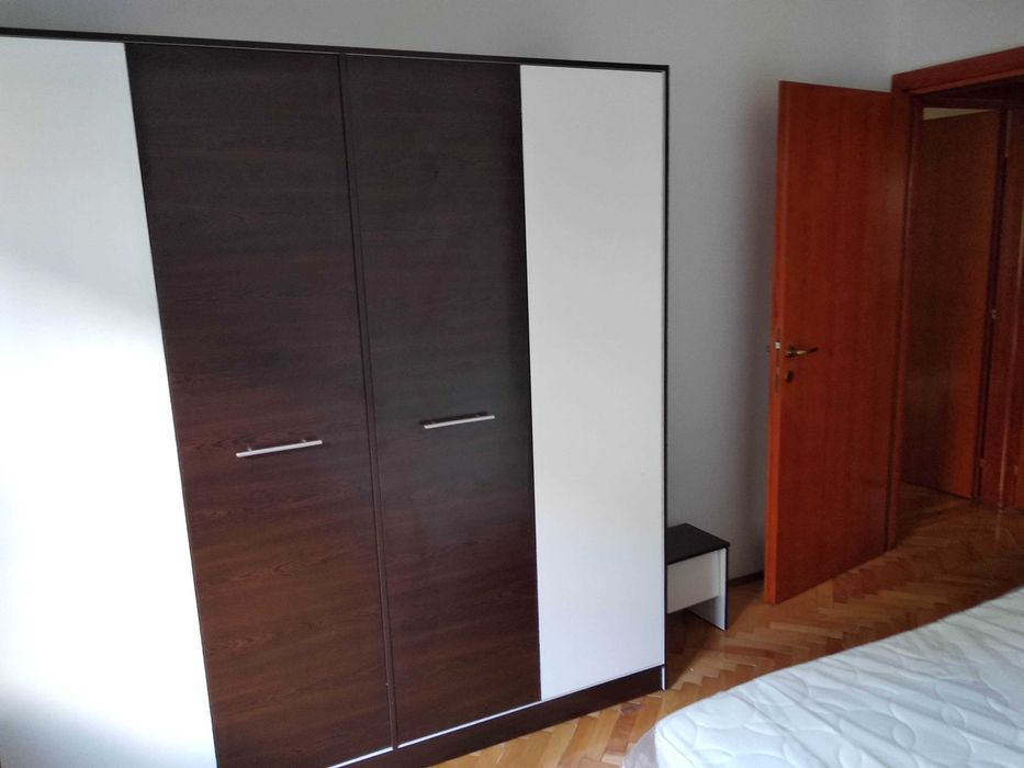 Inchiriez apartament cu 3 camere