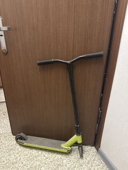 Самокат трюковой