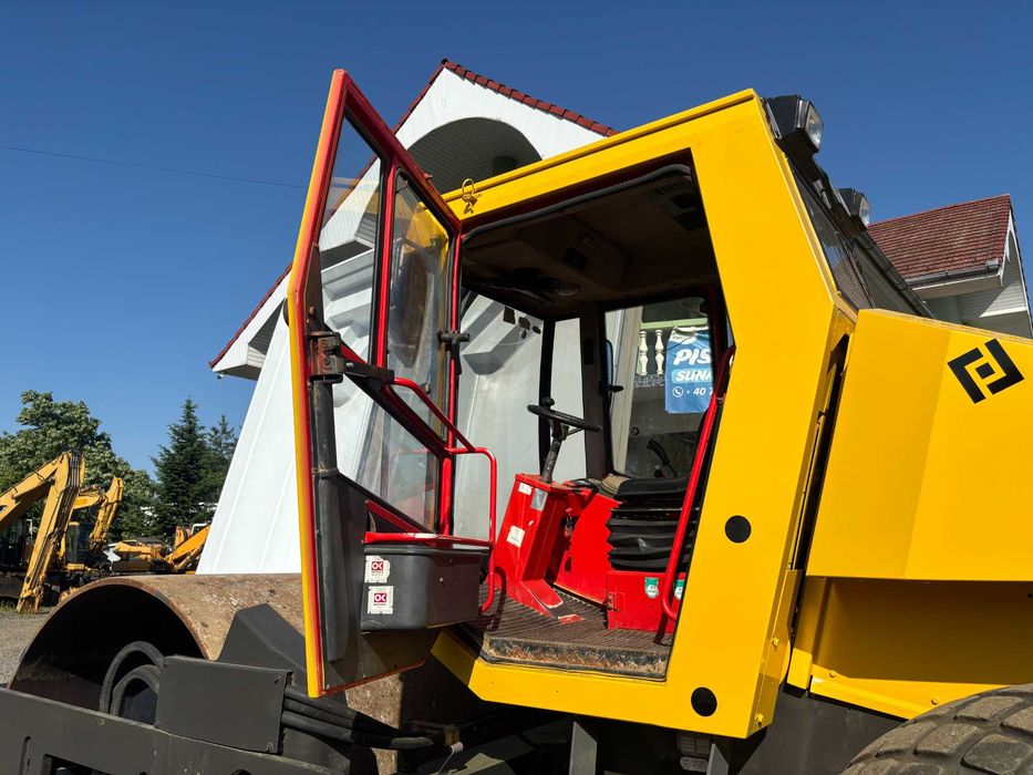 Cilindru compactor terasamente BOMAG BW 213 D-3, 12 tone