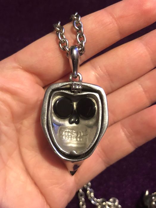 Simon Harrison медальон колие гарван