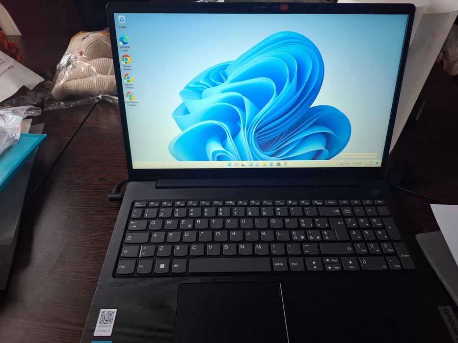 Vând Laptop Lenovo
