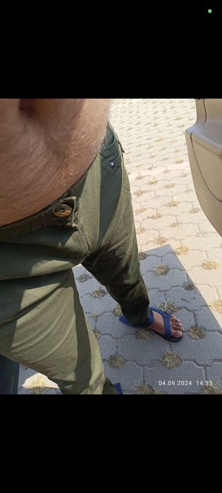 Vând pantaloni noi en-gros diferite mărimi și culori la 30 lei