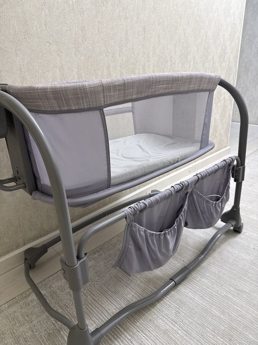 Продам электрическую манежку