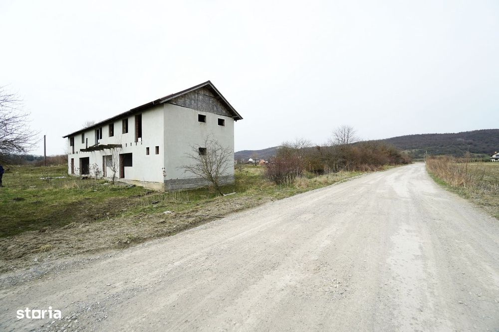 Investitie! Imobil in Podul Olt, 332mp si teren 1271mp