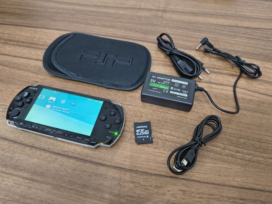 PSP 3004, accesorii, card 64gb, fara UMD