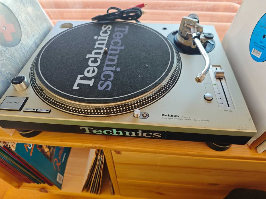 Pick-up Technics SL1200 MK3D import Japonia Iasi • OLX.ro