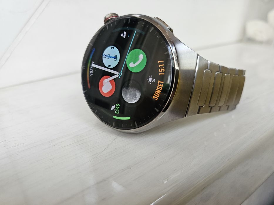 Смарт часы хуавей 4 про