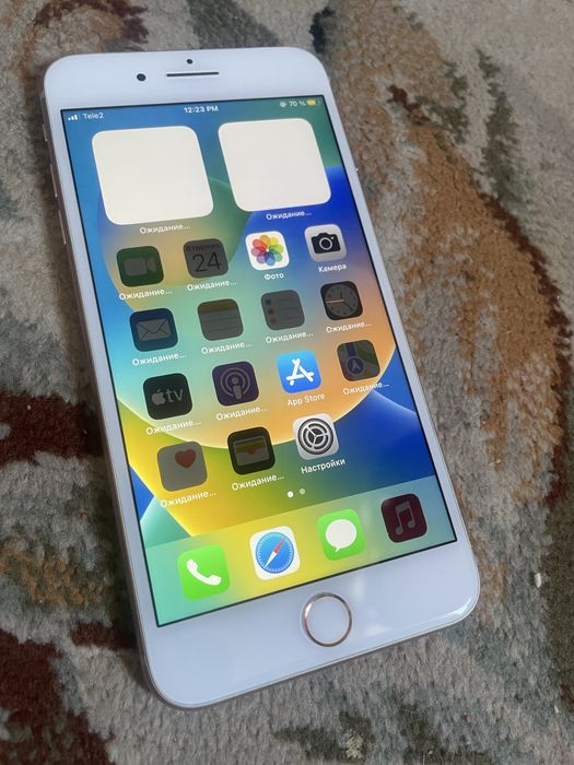 Продам iPhone 8+ в идеальном состоянии