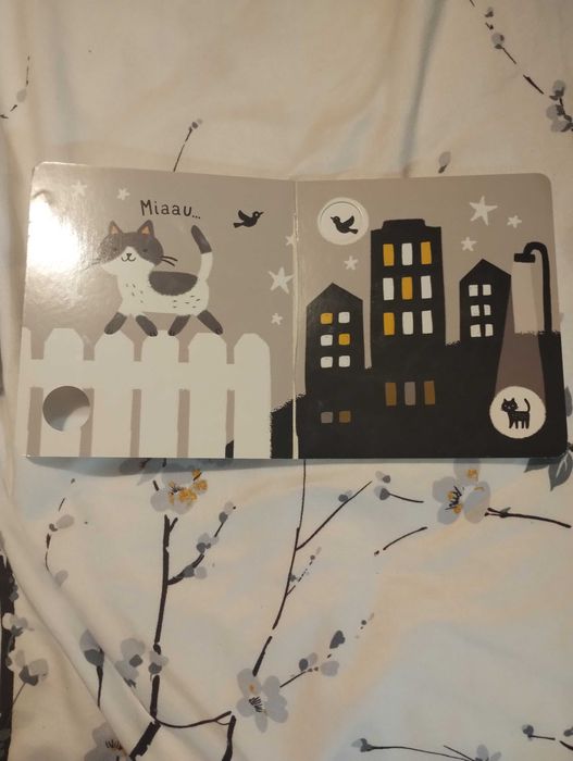 Carte pentru bebeluși - Afară