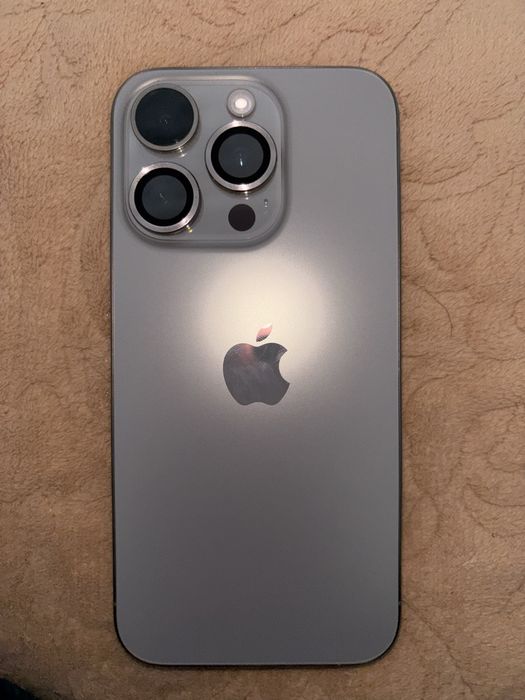 Iphone 15 pro в идеальном состояние