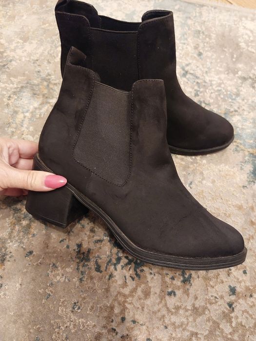 Cizme Chelsea Divided H&M mărime 39.