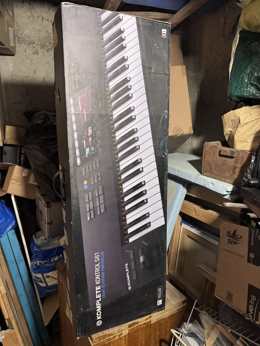Native Instruments Komplete Kontrol S61 MK2 Миди клавиатура