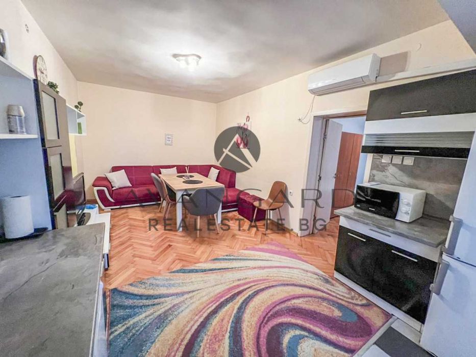 оф.24576 Тристаен обзаведен / МОЛ Пловдив