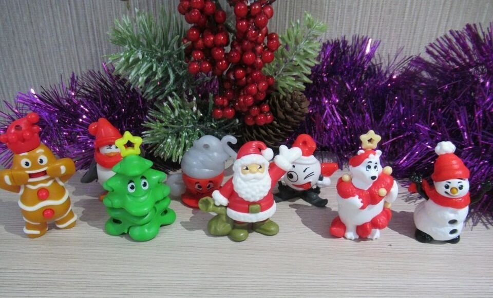 Фигурки Киндер Новый год