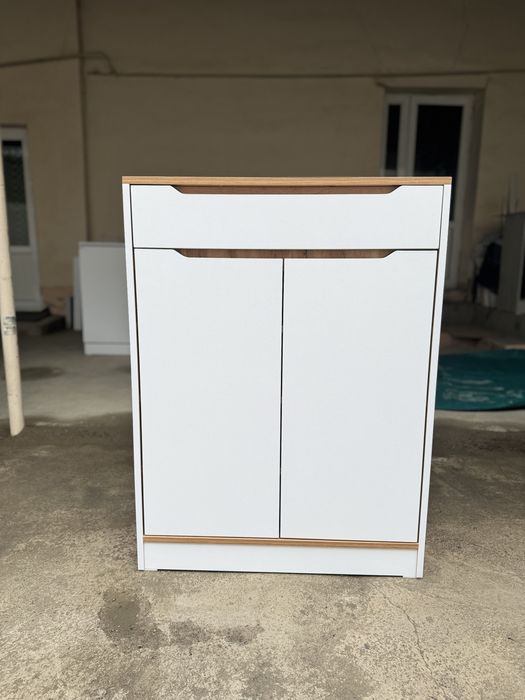 Polka.oyoq kiyim shkaf.obuvnitsa