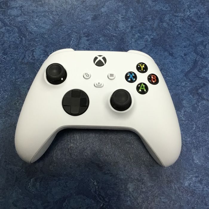 Продам Xbox series controller