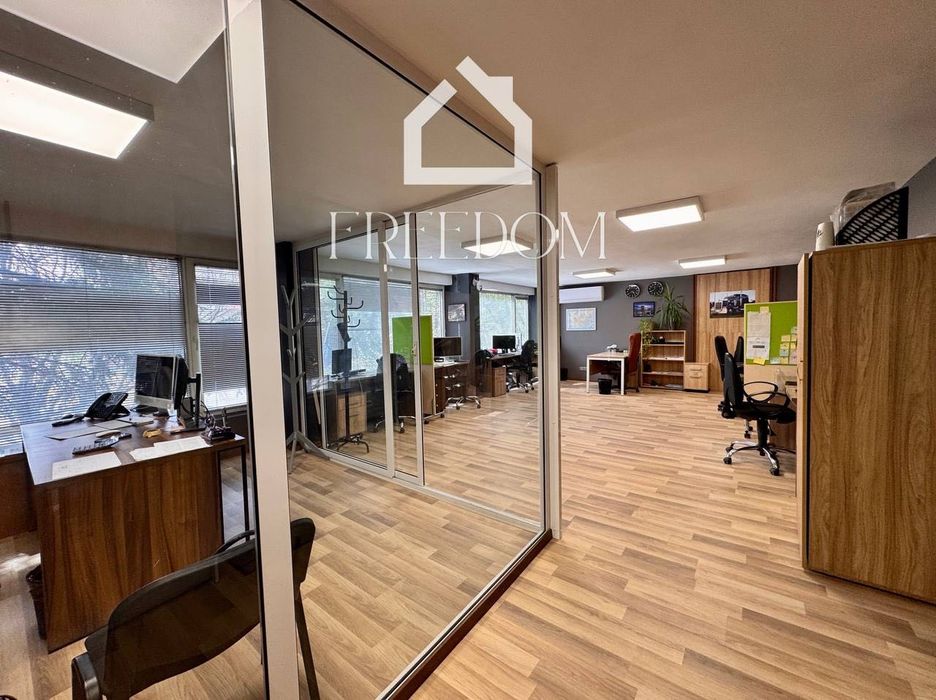 Продава се ОФИС, град Варна, Център