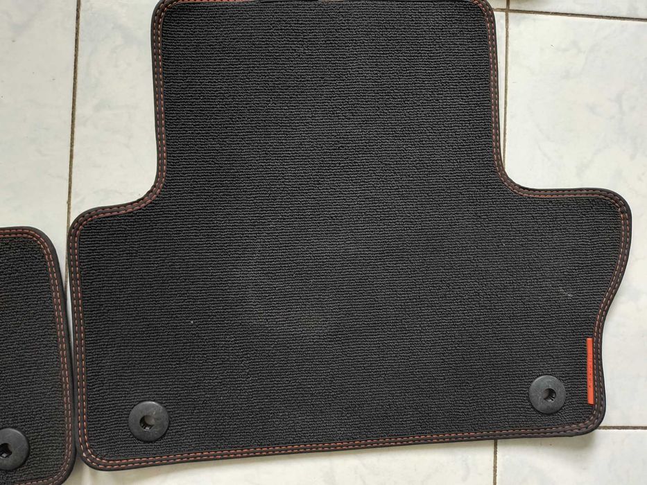 Текстилни стелки за Volvo XC60