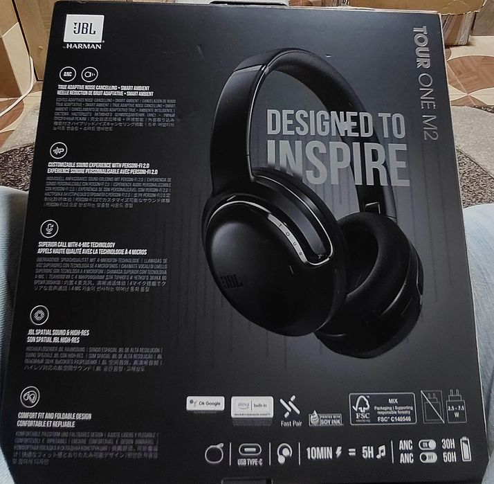 Casti over-ear JBL Tour One M2, noi