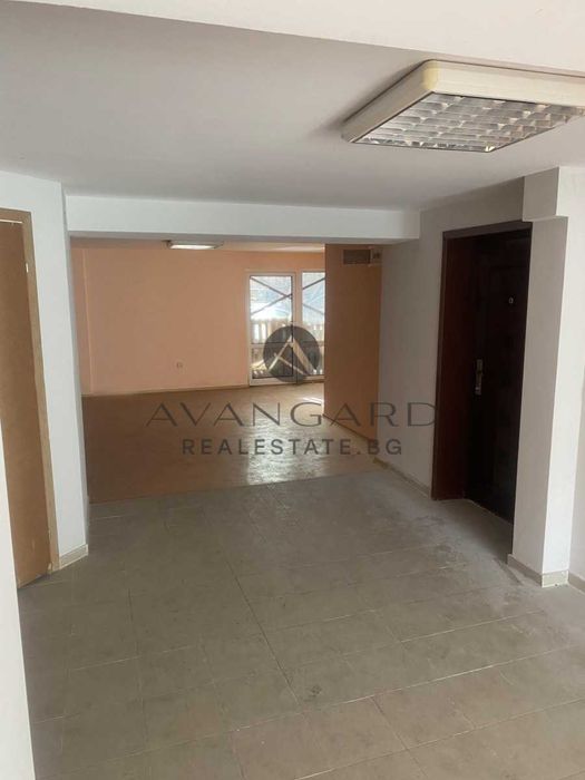 Продава се Офис в Пловдив, Кършияка - 160 кв.м за 619 €/кв.м - Снимка #2