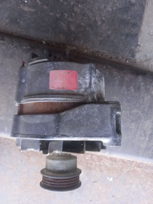 Генератор 1,8 продам