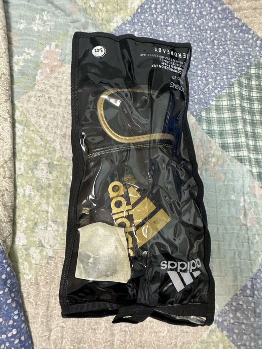 Продам перчатки для бокса