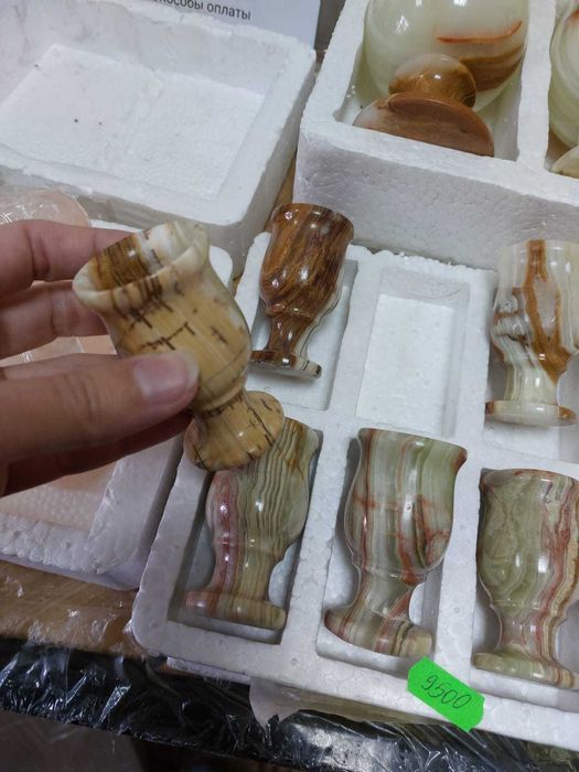 Сувениры из оникс РЮМКИ