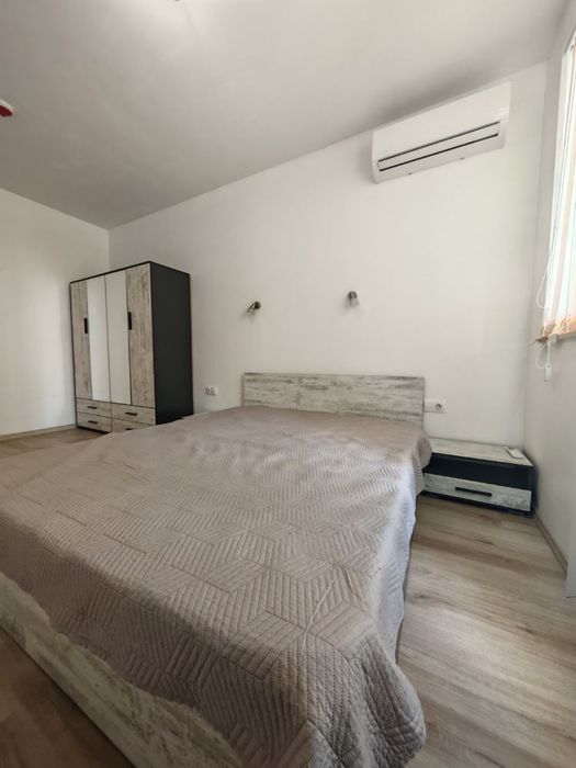 Ключ в офиса! Обзавдене двустаен апартамент в Сентрал парк. Южно изло