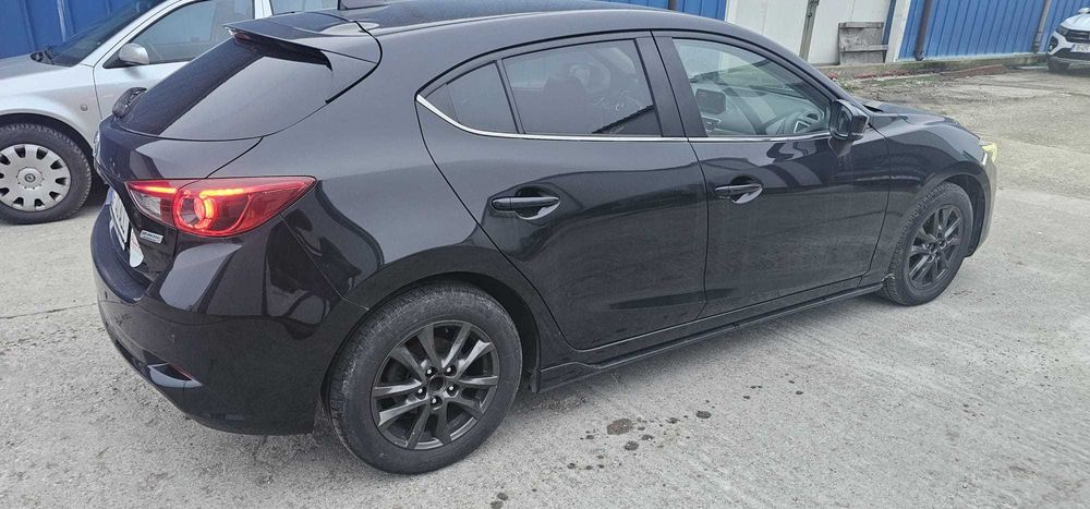 Mazda 3 skyactiv