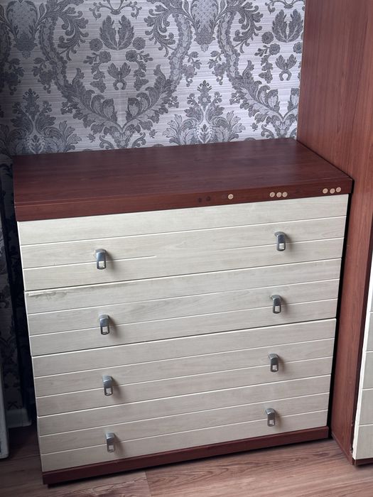 кровать б/у шкаф и комод