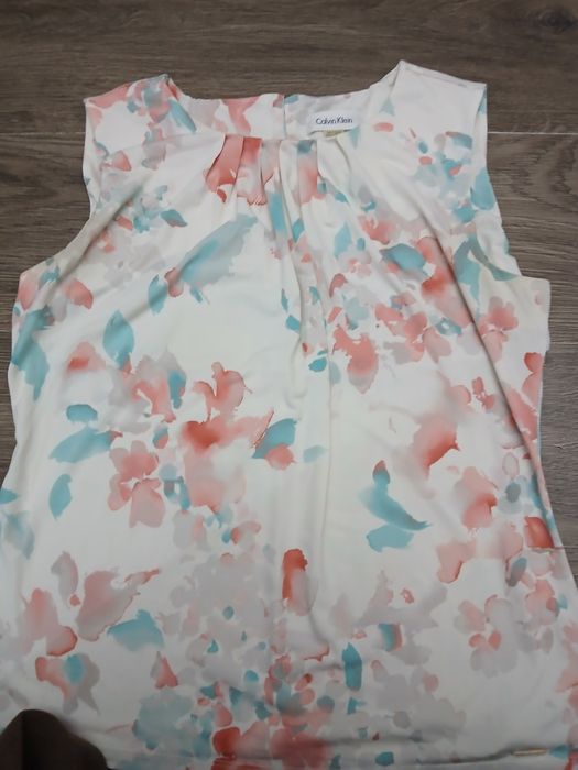 Футболки модные, красивые женские рубашки