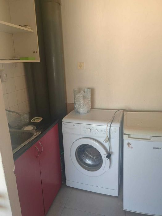 Дава се под наем Едностаен апартамент в Стара Загора, Център - 35 кв.м за 178.5 € - Снимка #3