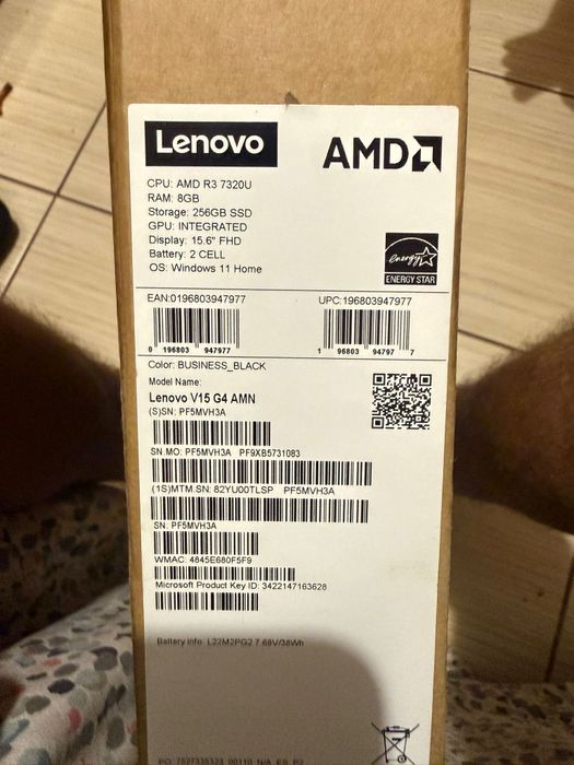 Vând laptop Lenovo