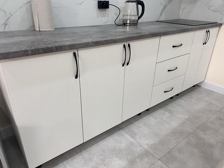 Продается кухонный гарнитур