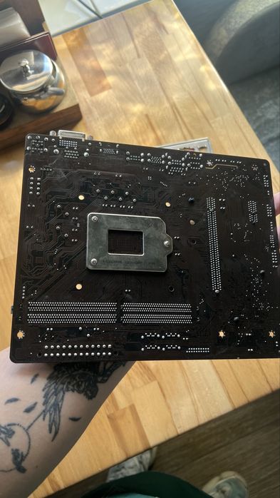 Продам материнскую плату h410