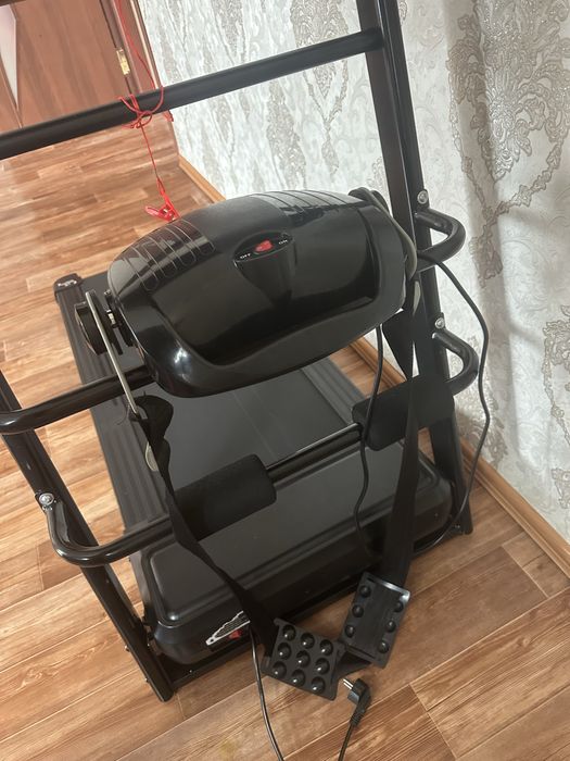 Продом беговую дорожку