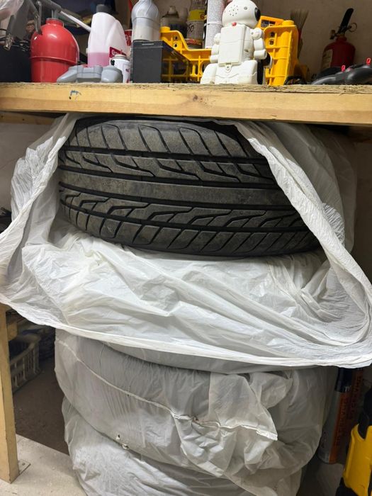 Шины летние,б/у на lexus 350