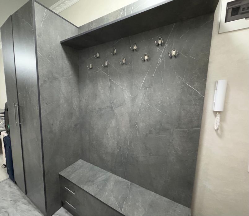 Шкаф Прихожей……..