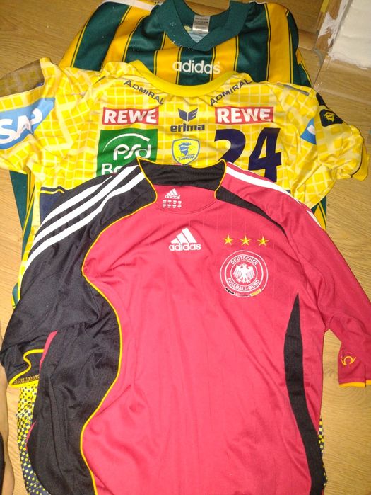 Tricouri de fotbal
