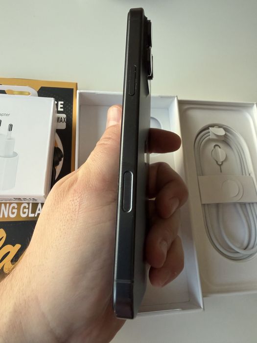 iPhone 16 Pro Max 256Gb