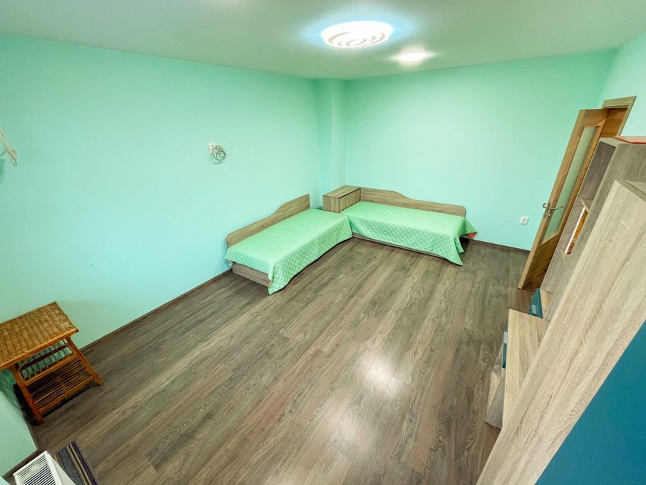 Продава се Двустаен апартамент в Плевен, Широк център - 75 кв.м за 1774 €/кв.м - Снимка #2