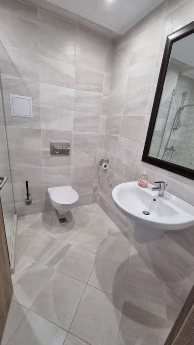 Дава се под наем Двустаен апартамент в Варна, Център - 70 кв.м за 750 € - Снимка #9