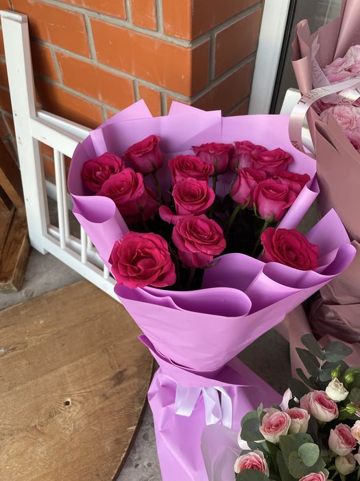 Продаются цветы, букеты роз