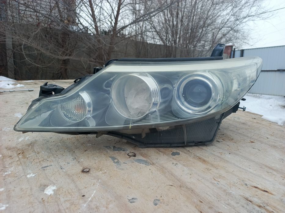 Фара Тойота Эстима 2009-12