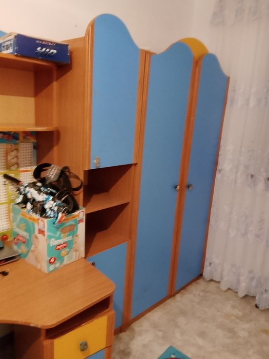 Продам срочно детская стенка