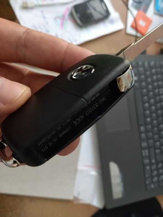 Carcasa cheie telecomanda VW Golf 6, Polo MK6 cu 3 butoane tip briceag