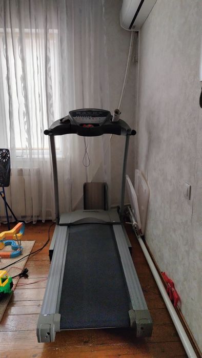 Продам беговую дорожку Торнео