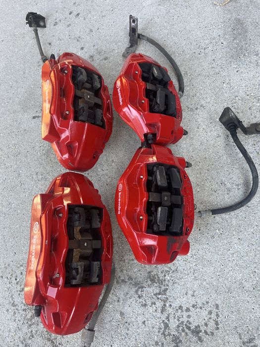 Комплект спирачни апарати за Киа Стингър, предни 4, задни 2 бутални.